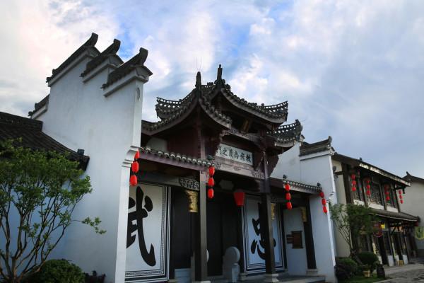 探索奇妙世界,尽在原图或者画师。最好是画师?蜗牛问答平台!